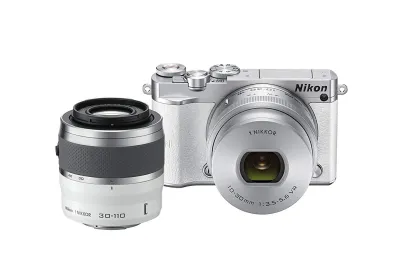 Nikon J5 Mirrorless Digital Camera (10-30mm PD-Zoom Lens 30