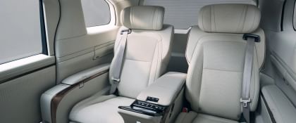 Lexus LM 350h Ultra Luxury 4 Seater