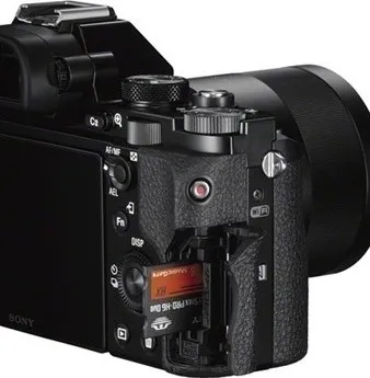 Sony ILCE-7R Mirrorless Camera