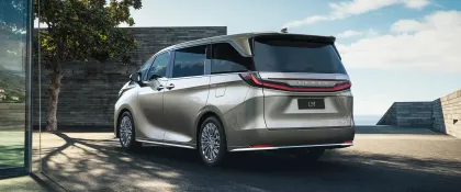 Lexus LM 350h Ultra Luxury 4 Seater