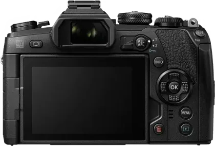 OLYMPUS OM-D E-M1 Mark II 20.4MP Mirrorless Camera with 12-40mm Lens F/2.8 Macro Lens