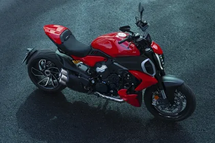 Ducati Diavel V4