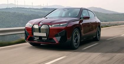 BMW iX xDrive40 Price in India 2024, Full Specs & Review | Smartprix