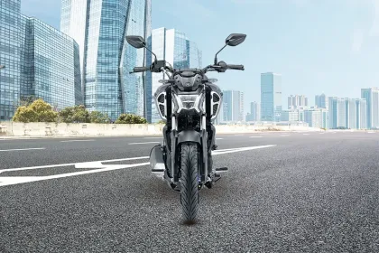 Yamaha FZS-FI V4