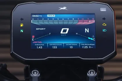 TVS Apache RTR 310 Arsenal Black without Quickshifter