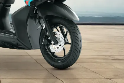 Yamaha RayZR 125 Fi Hybrid Disc