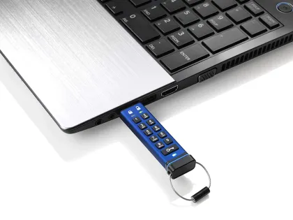 iStorage DatAshur Pro 4GB USB 3.0 Flash Drive - image 4